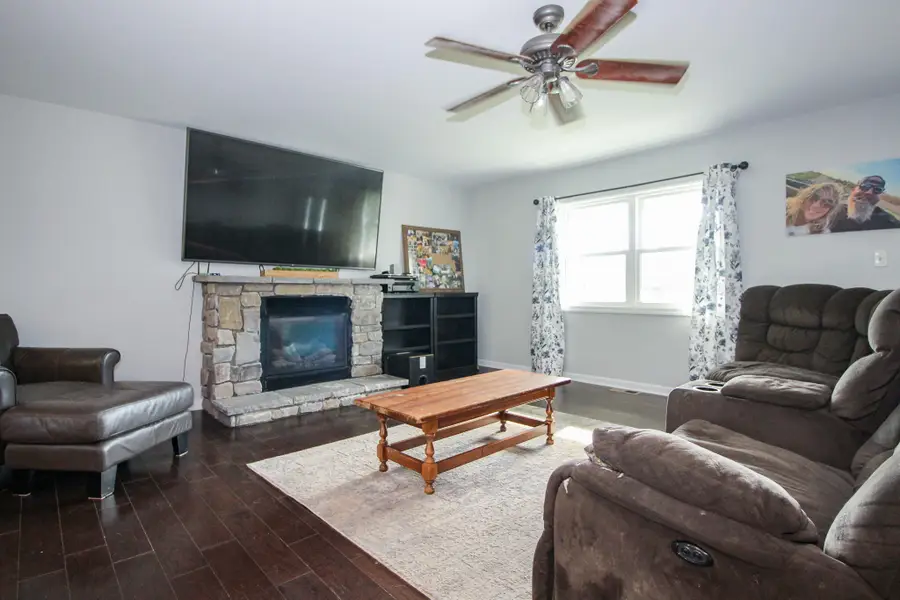 501 Fir Street Sw, Demotte, IN 46310 - #2