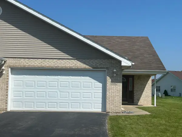 1642 Flag Court, Crown Point, IN 46307