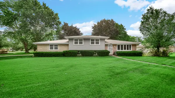 9507 Cleveland, Crown Point, IN 46307