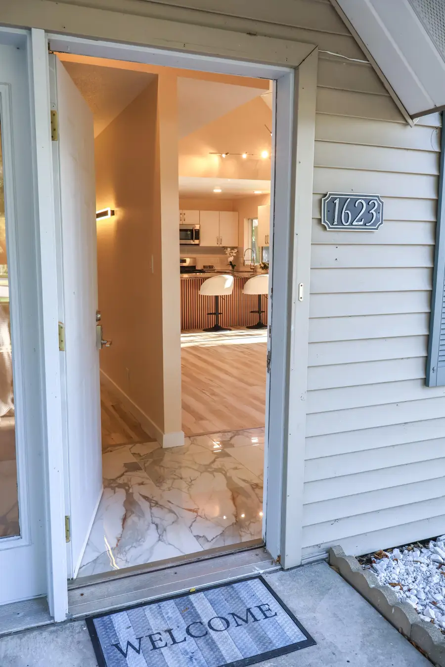 1623 E Coolspring Avenue, Michigan City, IN 46360 - #3