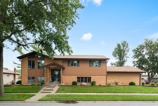 951 Dune Sand Court, Dyer, IN 46311