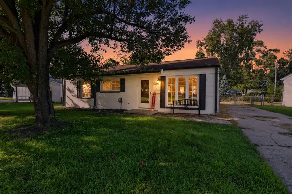 2706 Streamside Drive, Columbus, IN 47203