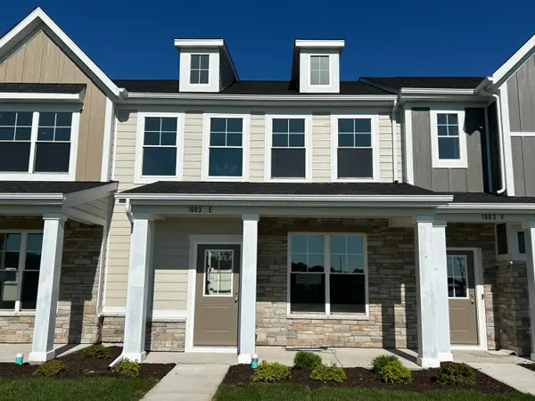 1603 Parkside Lane #E, Dyer, IN 46311