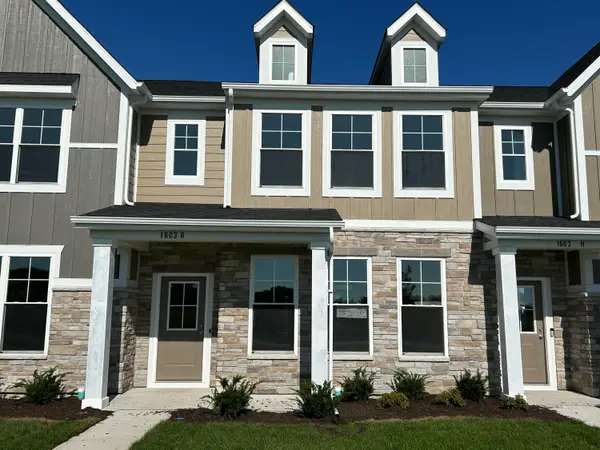 1603 Parkside Lane #G, Dyer, IN 46311