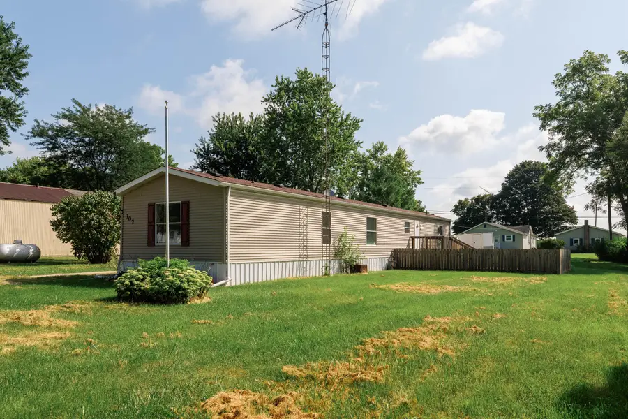 307 S Chestnut Street, Earl Park, IN 47942 - #2