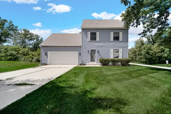 4505 Flint Lake Gateway, Valparaiso, IN 46383