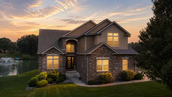 58 E Levanno Drive E, Crown Point, IN 46307