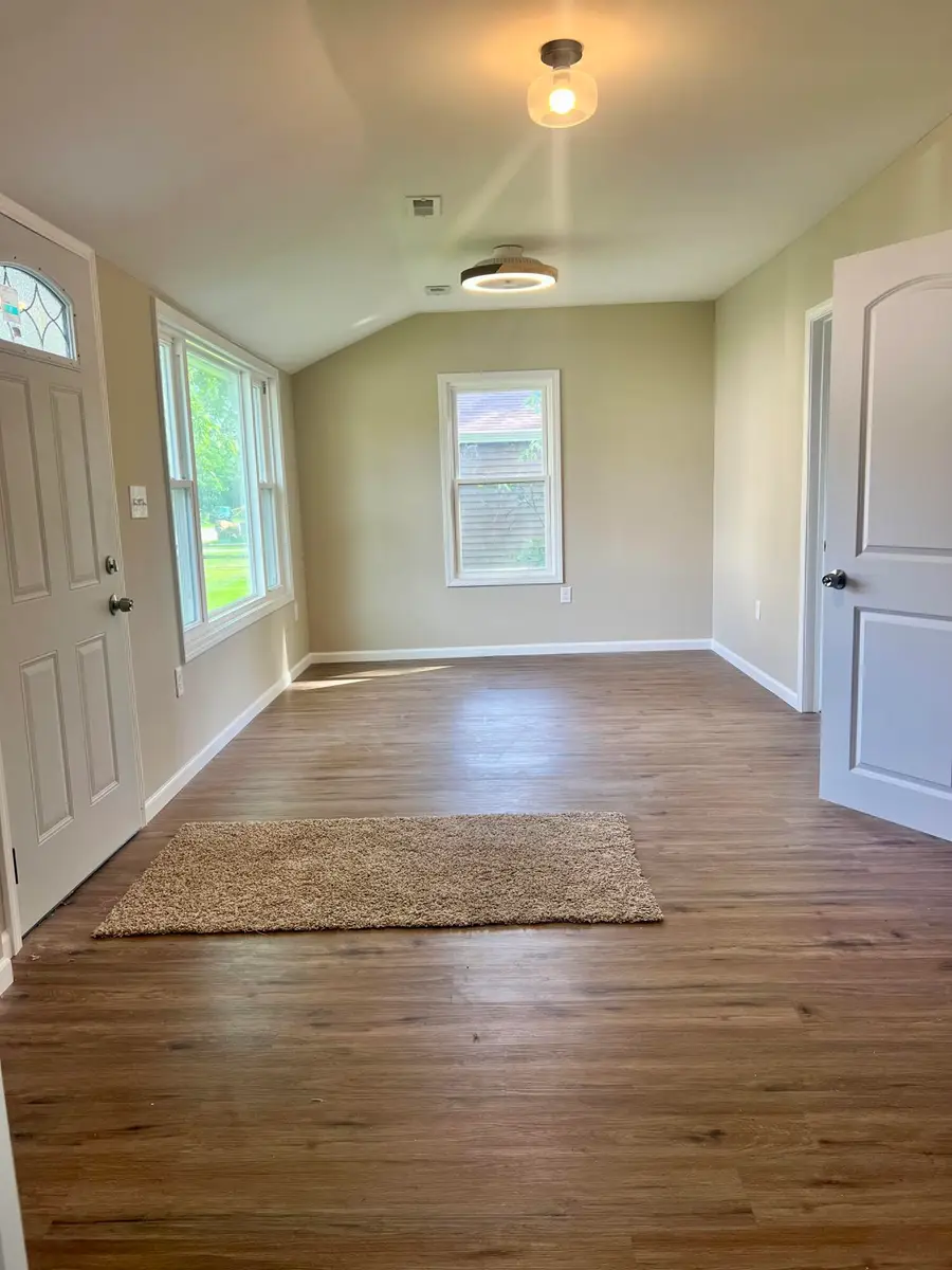 4 Kenworthy Street, Valparaiso, IN 46385 - #2