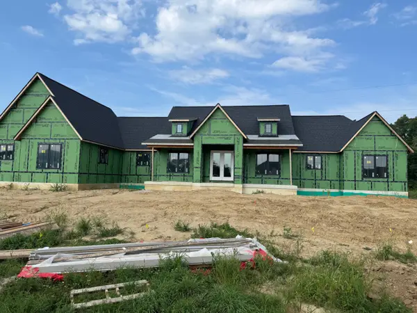 460 Stonebridge Parkway, Valparaiso, IN 46383