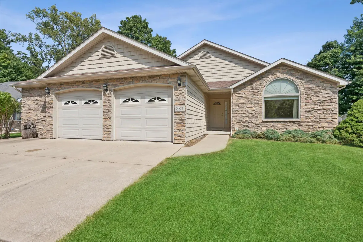 883 Hemingway Trail, Valparaiso, IN 46383 - #1