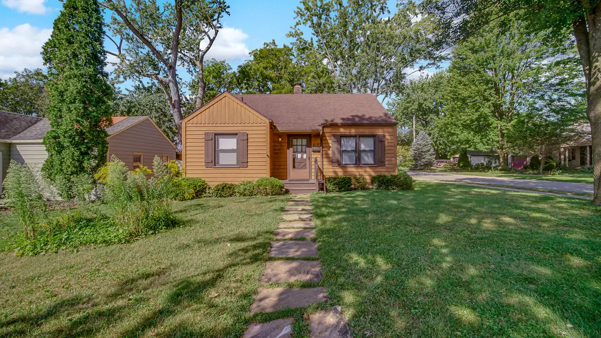613 Madison Street, Valparaiso, IN 46385 - #1