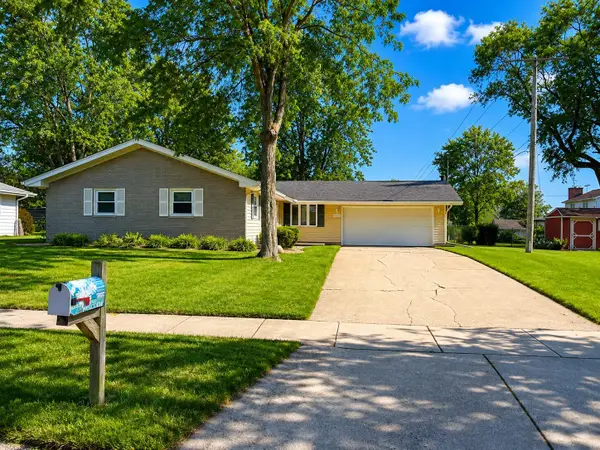 111 Sherwood Drive, Crown Point, IN 46307