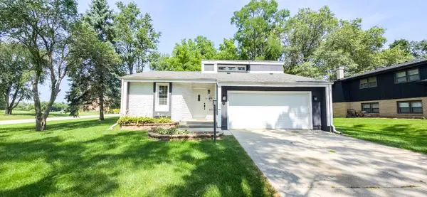 1473 Happy Valley Road, Crown Point, IN 46307