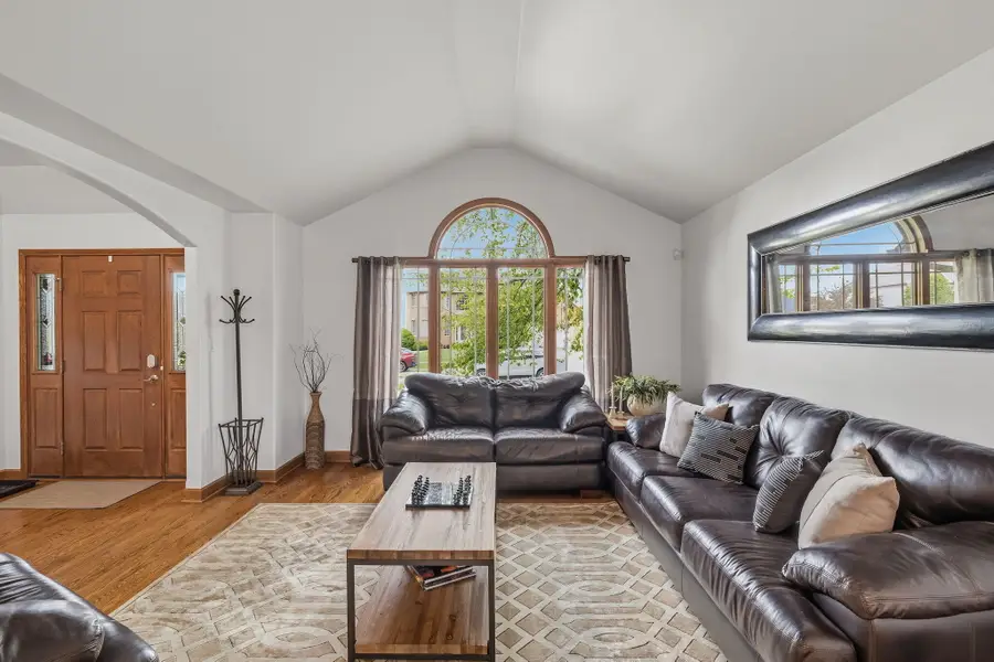 108 Exeter Road, Munster, IN 46321 - #3