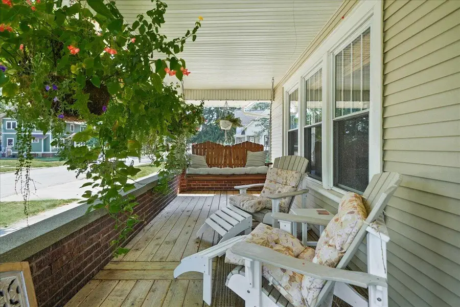 105 N Greenwich Street, Valparaiso, IN 46383 - #3
