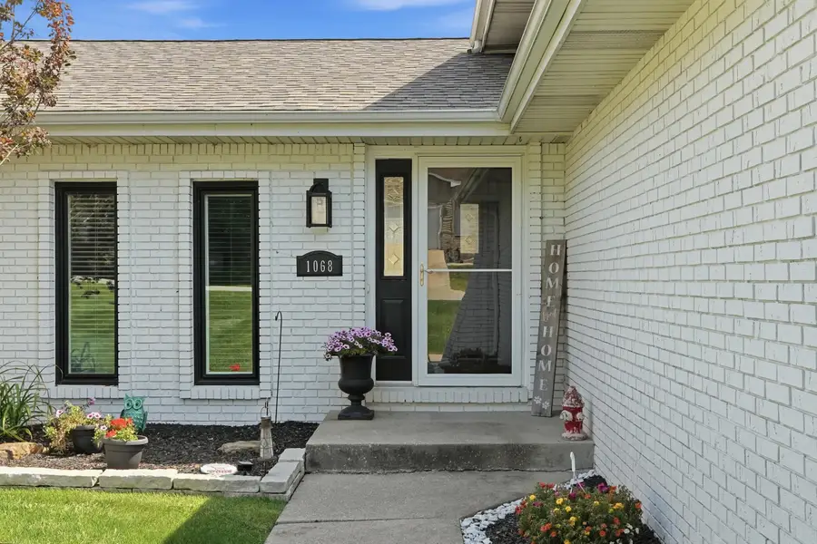 1068 Shoreline Road, Crown Point, IN 46307 - #2
