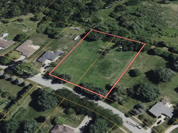 9139 Vigo Street, Crown Point, IN 46307