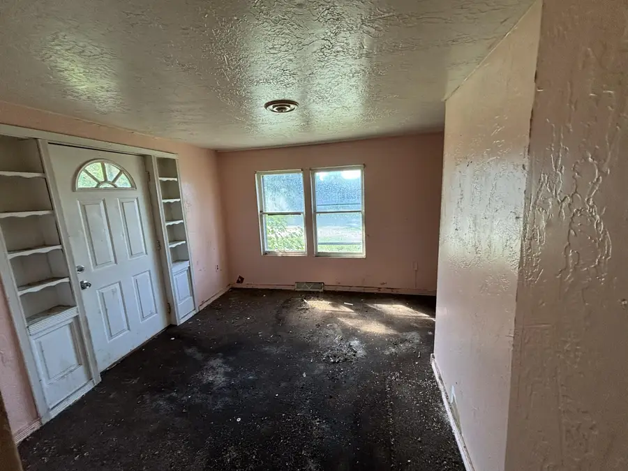 526 Tudor Road, Kingsford Heights, IN 46346 - #2