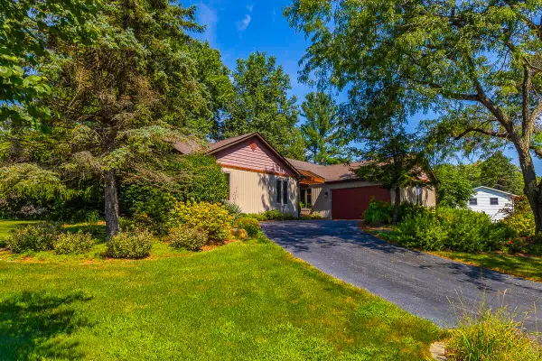 85 Tanglewood Trail, Valparaiso, IN 46385