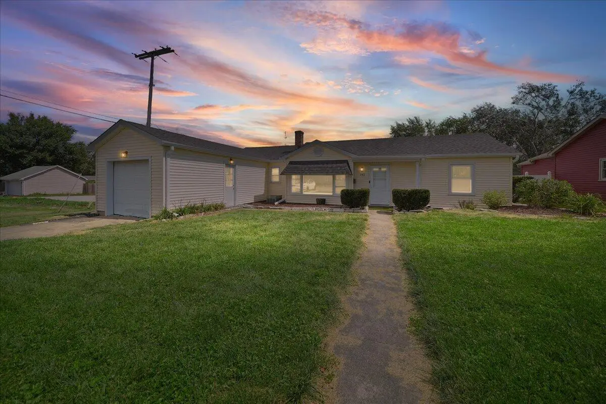 142 S Indiana Avenue, Crown Point, IN 46307 - #1