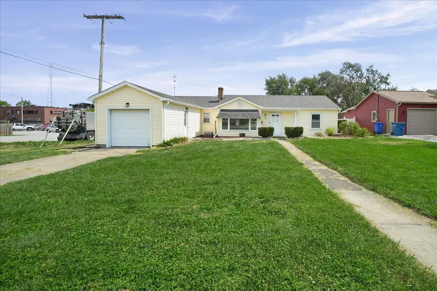 142 S Indiana Avenue, Crown Point, IN 46307 - #2