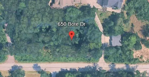 650 Bote Drive, Porter, IN 46304