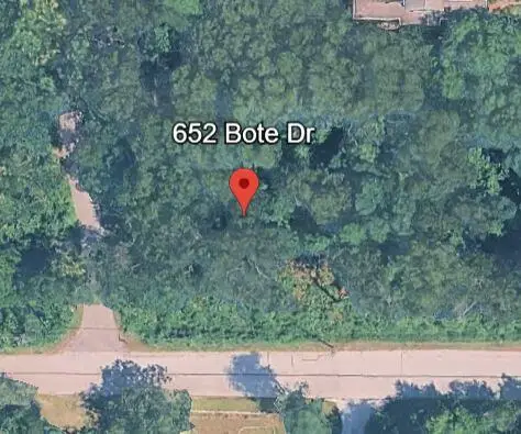 652 Bote Drive, Porter, IN 46304
