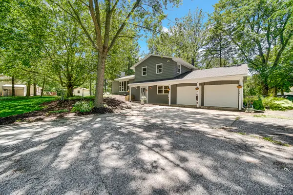 916 N County Line Road, Westville, IN 46391
