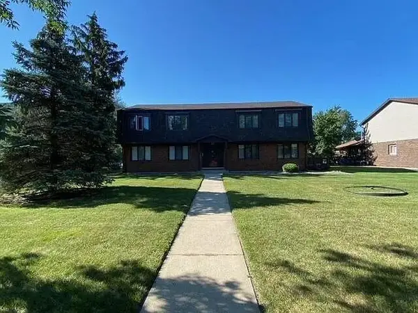 1424 Camellia Drive, Munster, IN 46321