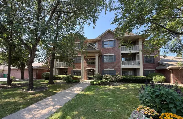 10404 White Oak Lane, Munster, IN 46321
