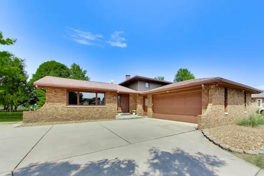 8900 Porter Court, Crown Point, IN 46307 - #2