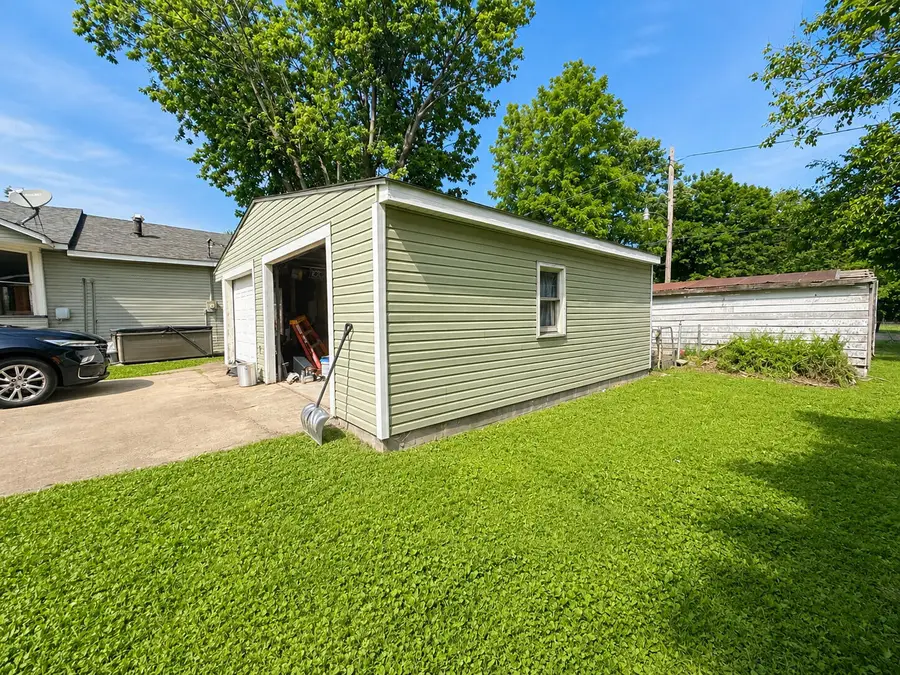 4803 Ohio Street, Clayton, IN 46118 - #3