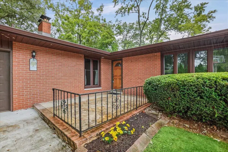 1805 Clover Lane, Valparaiso, IN 46385 - #2