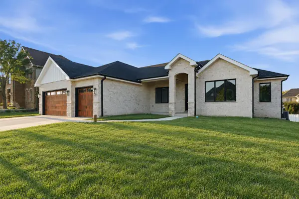 87 Primrose Drive, Dyer, IN 46311