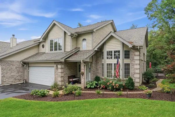1442 Carriage Oaks Court, Dyer, IN 46311