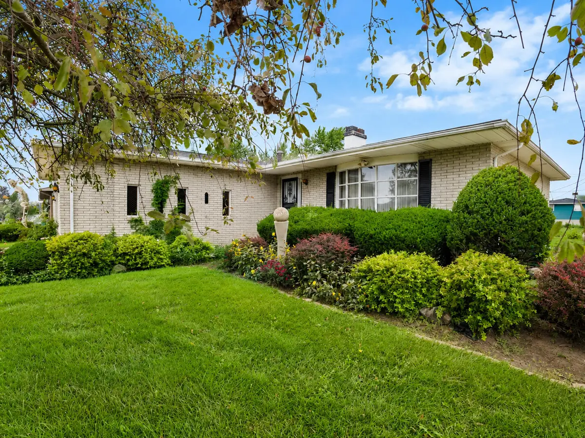 2560 W 61st Avenue, Merrillville, IN 46410 - #1