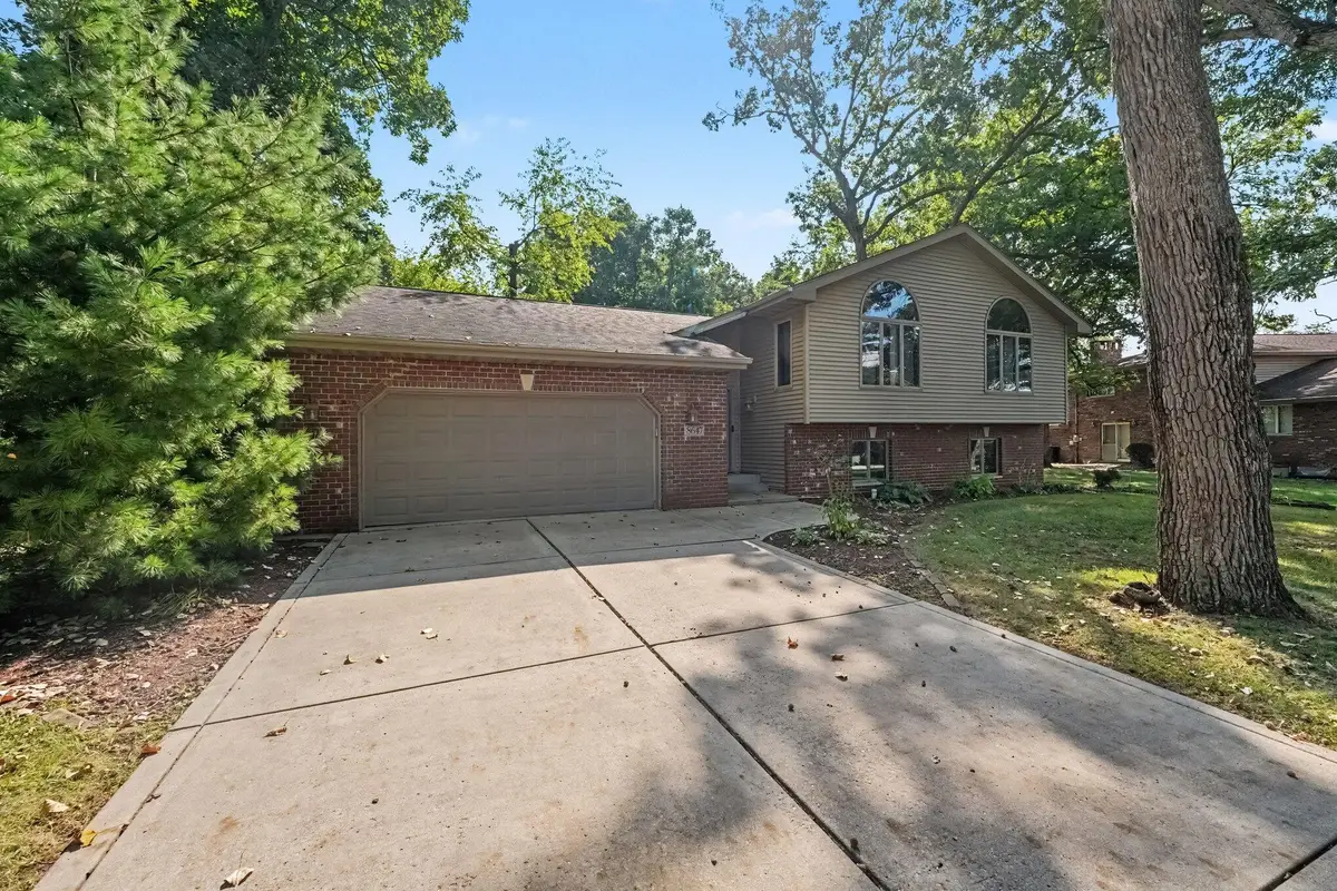 8647 Magnolia Street, Saint John, IN 46373 - #1