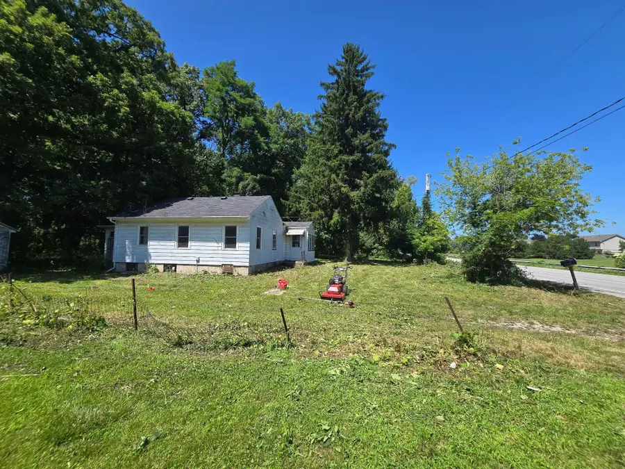 912 N State Road 149, Valparaiso, IN 46385 - #2