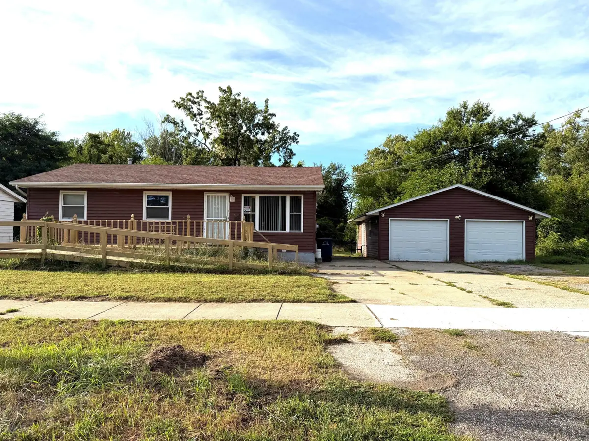 905 W 7th Street, Michigan City, IN 46360 - #1