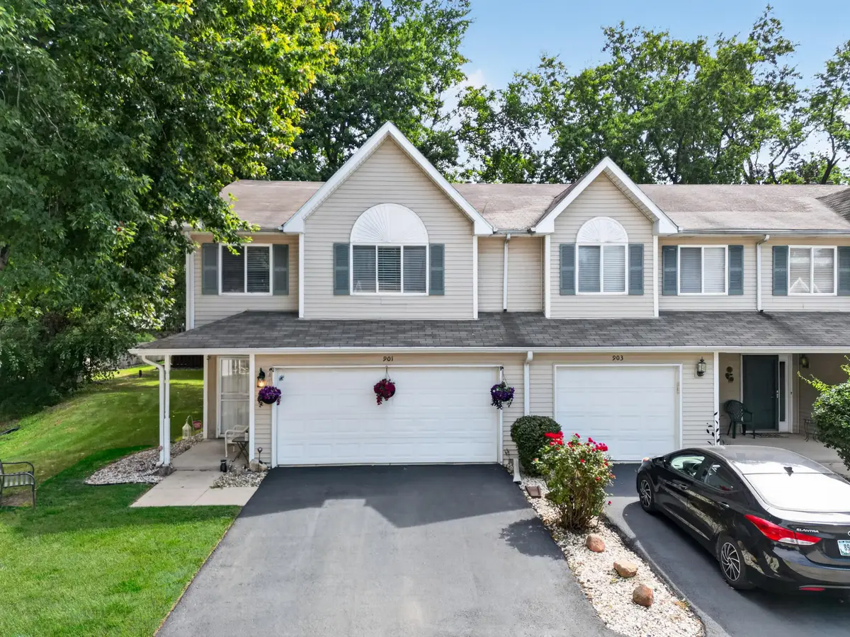 901 Beacon Drive, Hobart, IN 46342 - #1