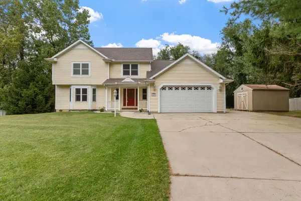 1843 N Pine Ridge Drive, La Porte, IN 46350