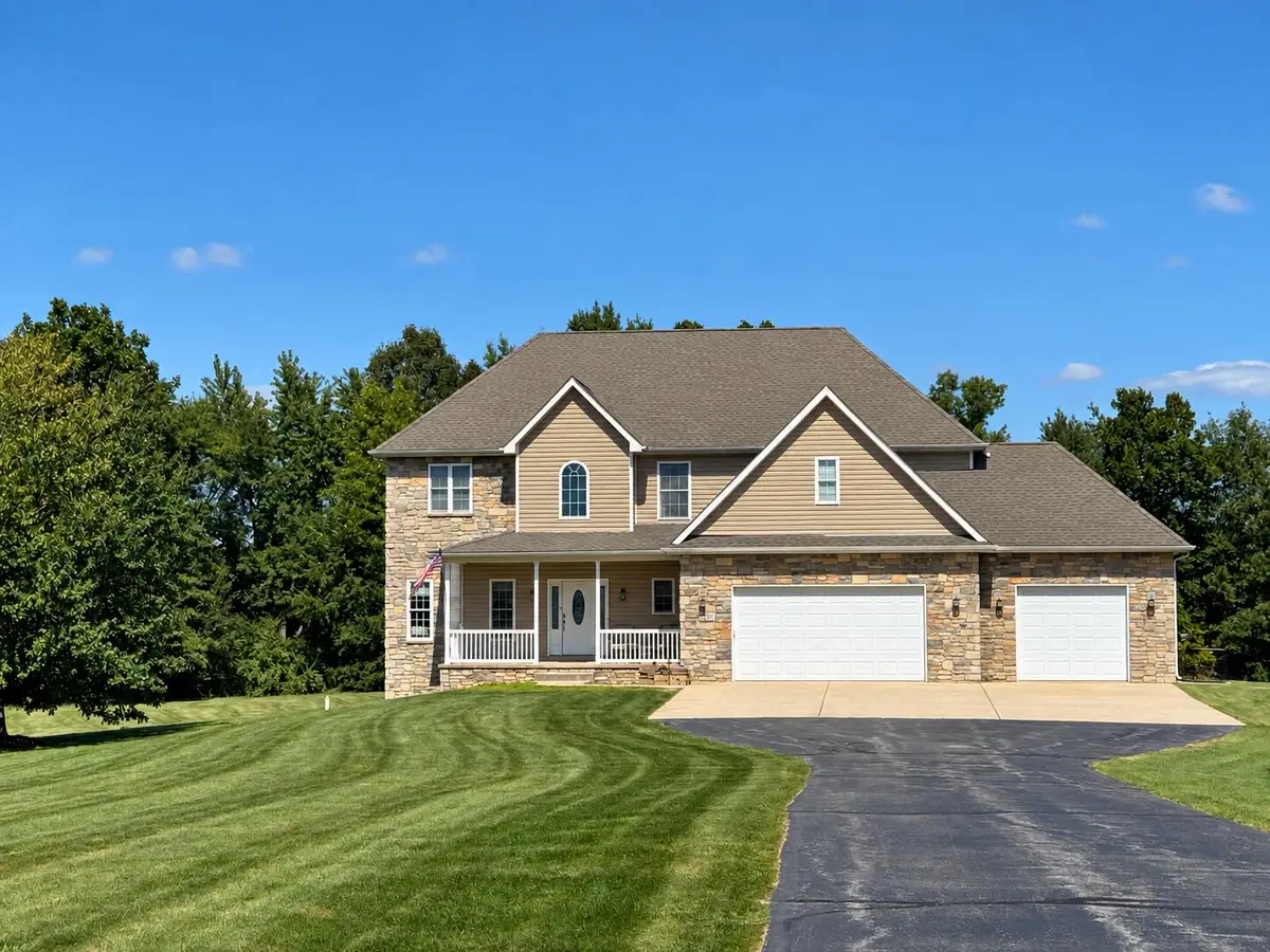 231 Stone Creek Lane, Valparaiso, IN 46383 - #1