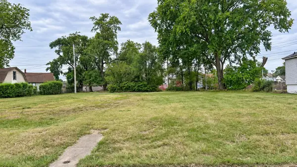 832 May Street, Hammond, IN 46320