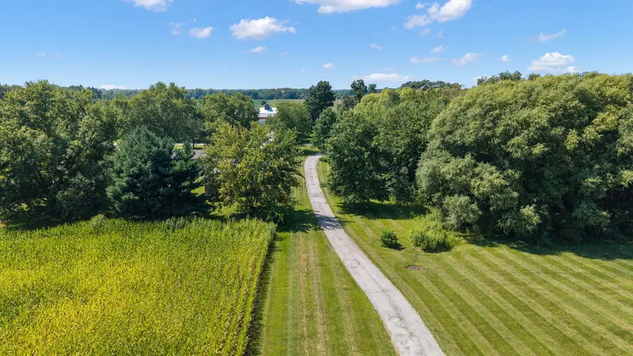 381 S 500 W, Valparaiso, IN 46385 - #3