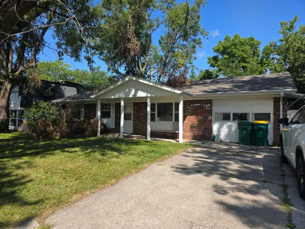 2956 W 74th Place, Merrillville, IN 46410