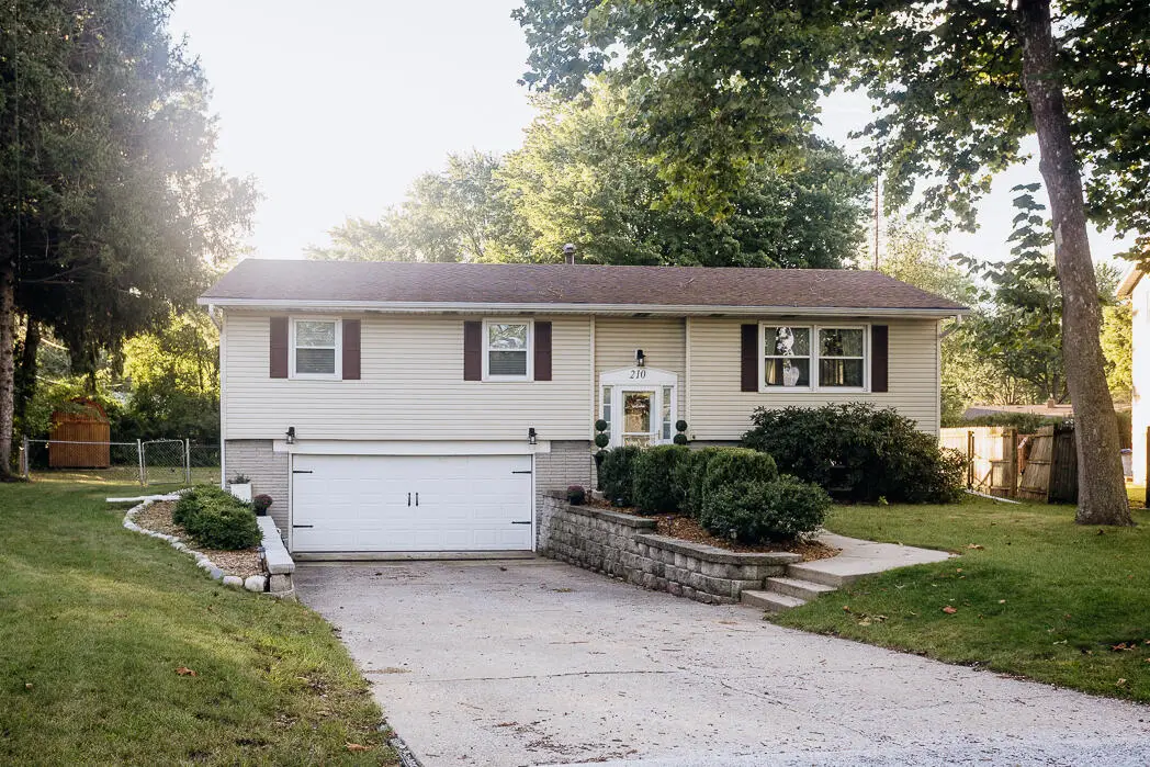 210 Lawndale Place, Michigan City, IN 46360 - #1