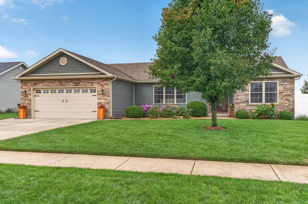 320 Juniper Street Nw, Demotte, IN 46310 - #1