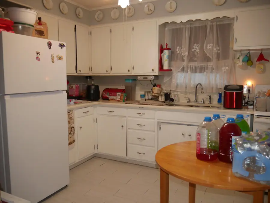 211 S Clay Street, Morocco, IN 47963 - #2