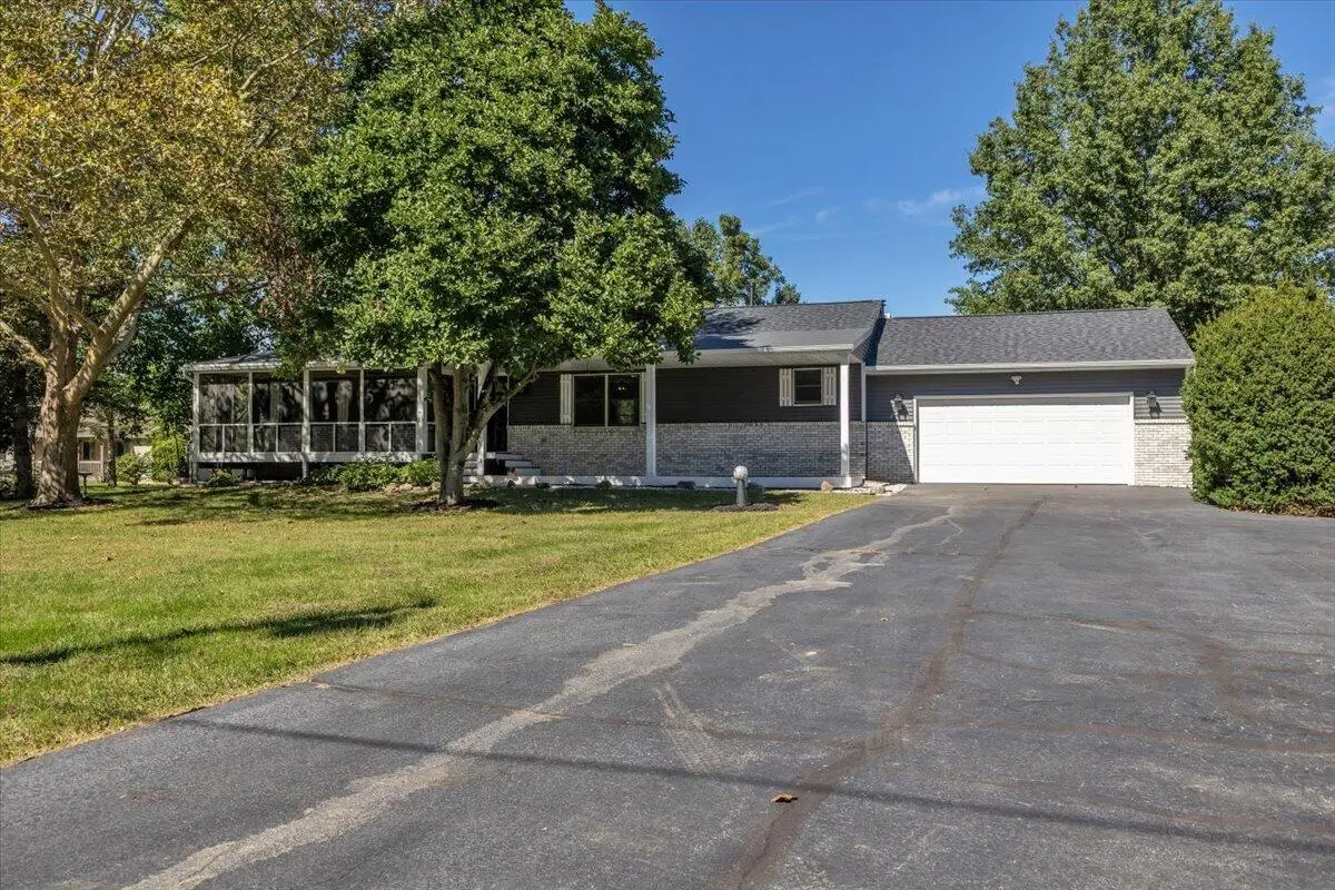 141 W 850 N, Valparaiso, IN 46385 - #1