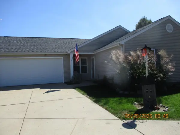 1585 Saugus Close, Valparaiso, IN 46385